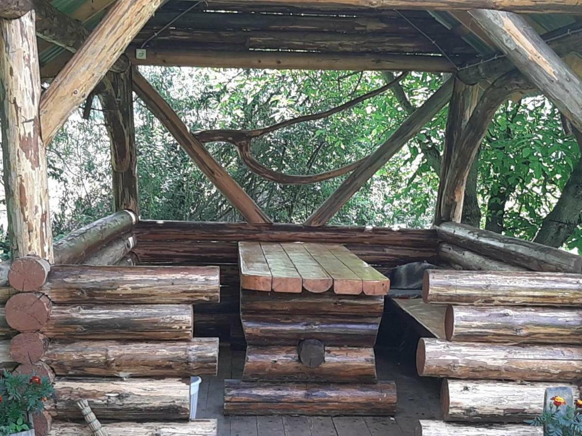 Котедж "Барвінок" Verkhovyna Exterior foto